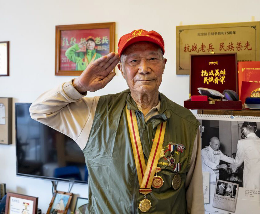 詩箋凝鹽霜：九旬抗戰老兵與久大鹽業的溫情對話